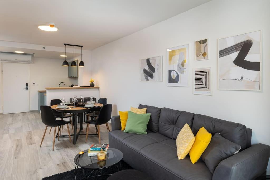 Apartamento Dubrovnik Pier Free Parking And Balcony Exterior foto