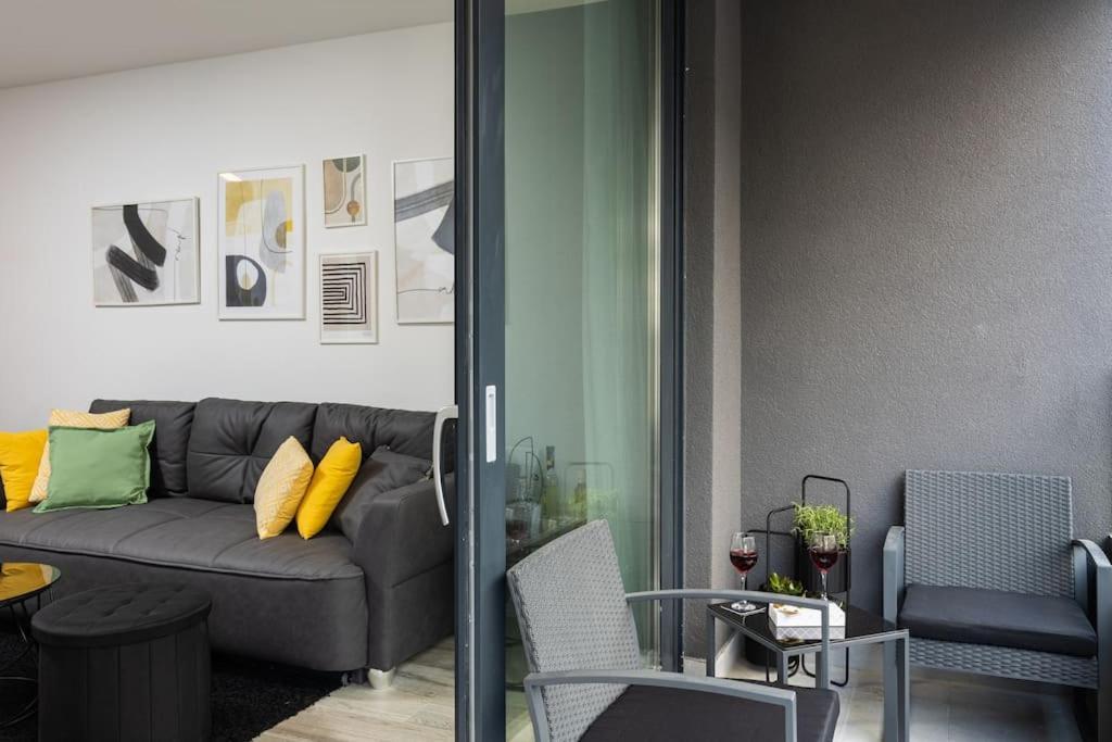 Apartamento Dubrovnik Pier Free Parking And Balcony Exterior foto
