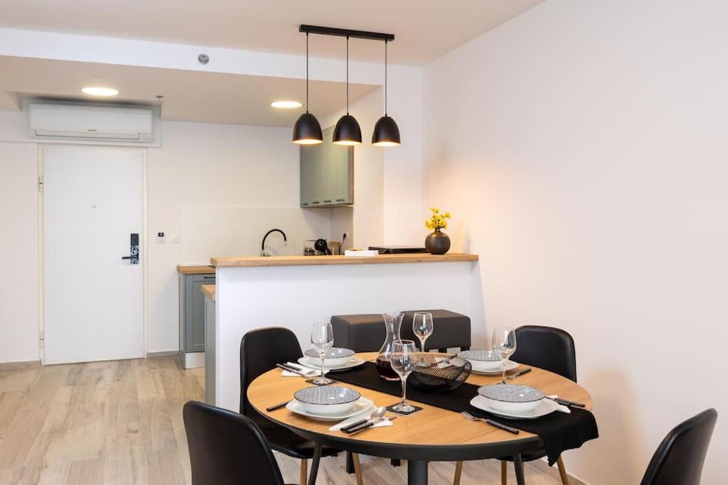 Apartamento Dubrovnik Pier Free Parking And Balcony Exterior foto