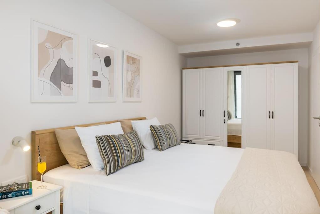Apartamento Dubrovnik Pier Free Parking And Balcony Exterior foto