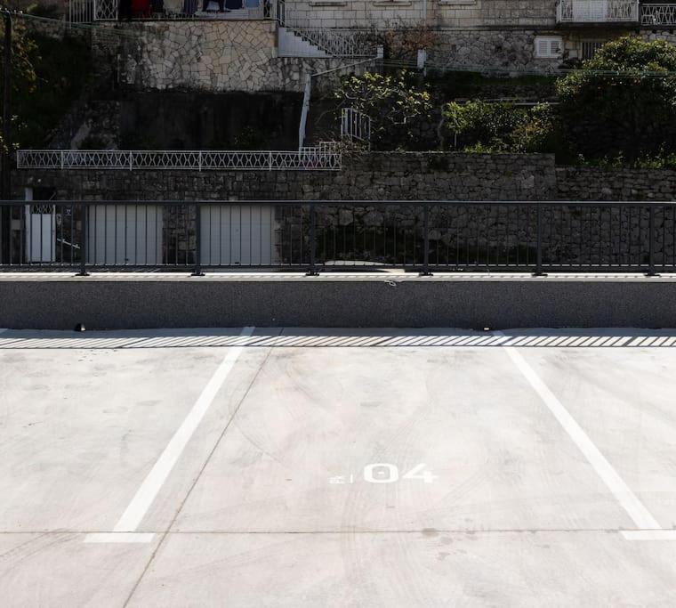 Apartamento Dubrovnik Pier Free Parking And Balcony Exterior foto
